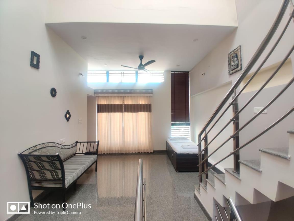 Nandan Home Stay Мисор Екстериор снимка
